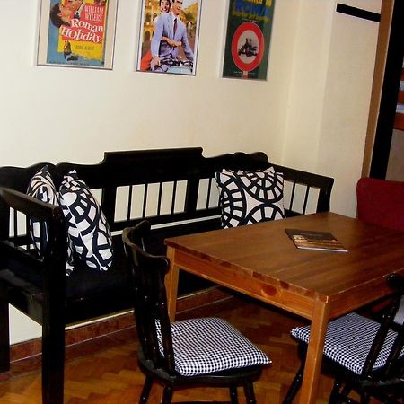 11Th Hour Cinema Hostel Budapeszt Zewnętrze zdjęcie